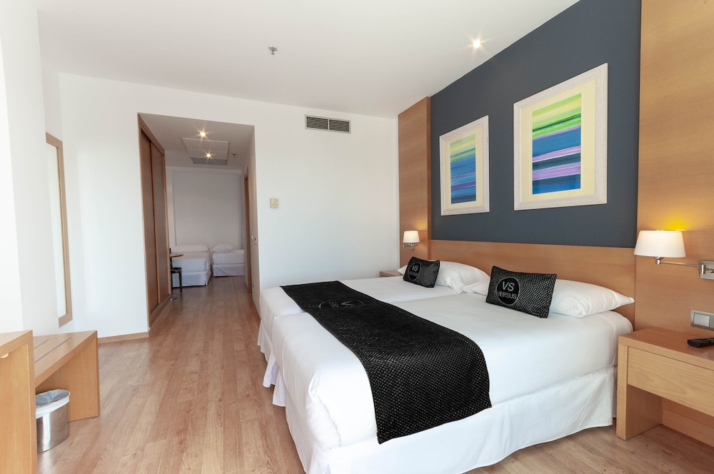 Double Room with Extra Bed (2 Adults + 2 Child) photo 3