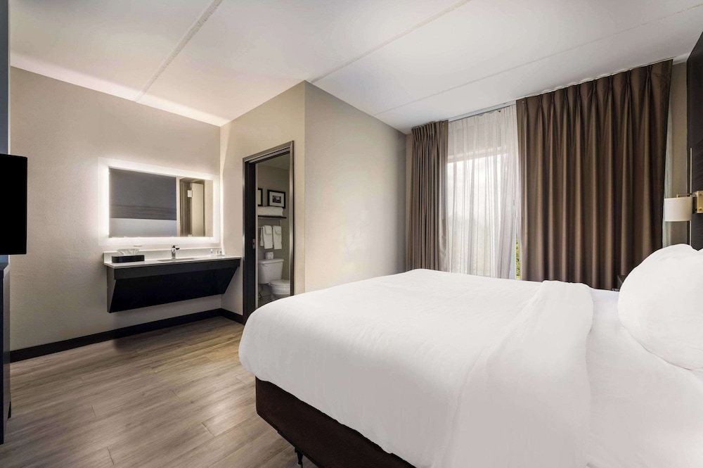 Business Suite, 1 King Bed, Accessible, Non Smoking - Photo 11