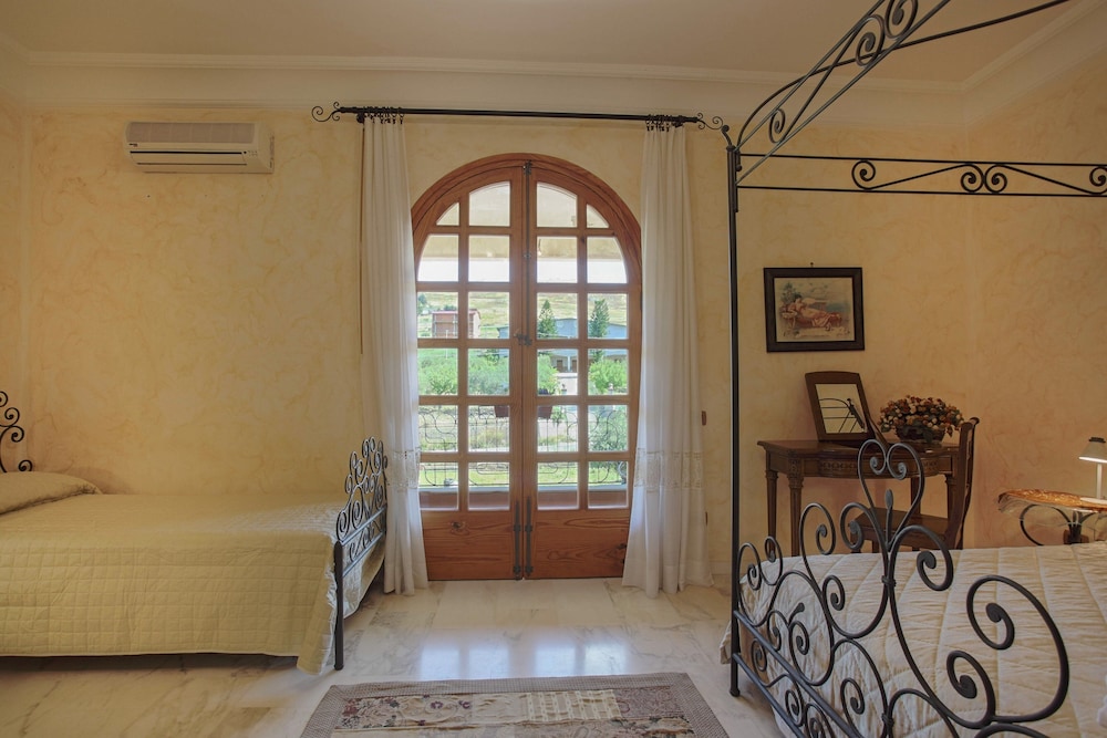 Double Room with terrace, countryside view - Photo 7