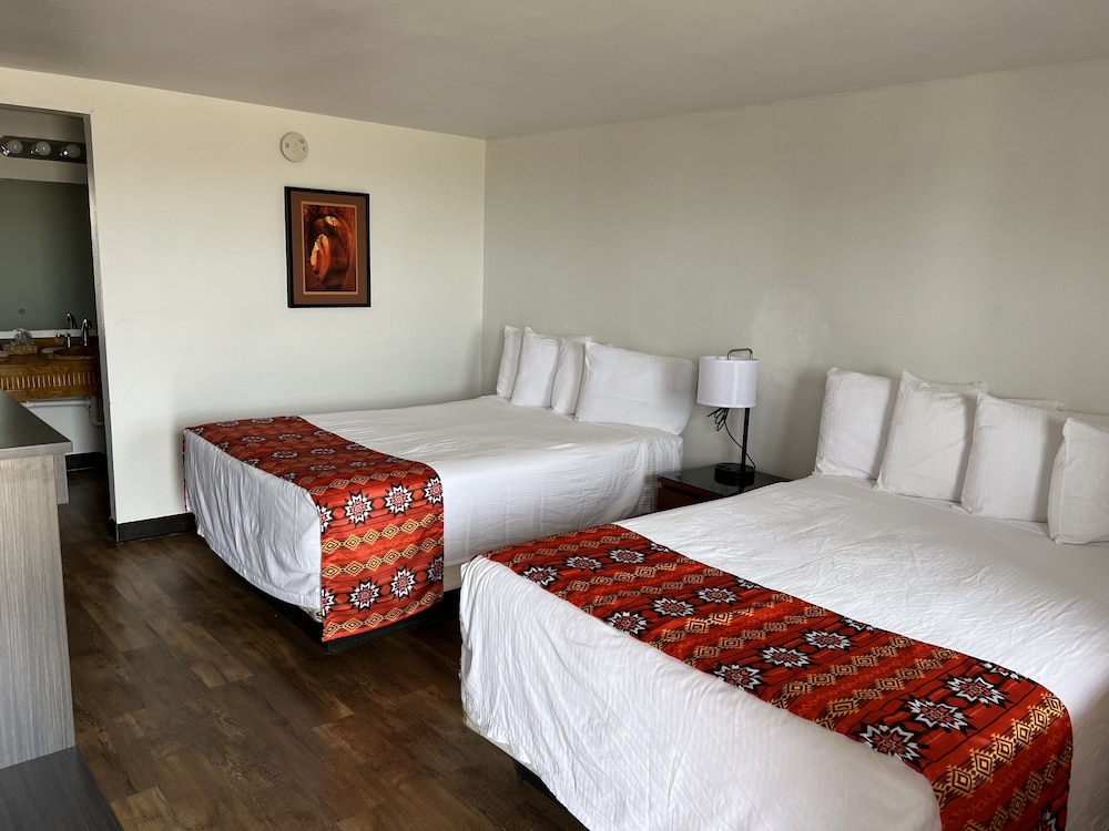 Basic Double Room, 2 Double Beds