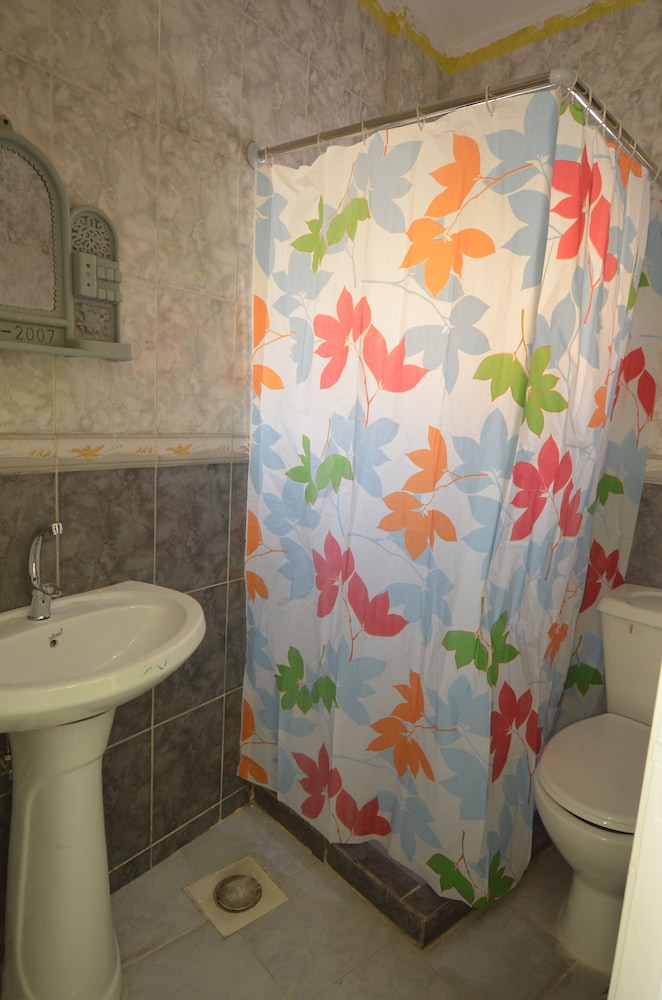 Family Room, Private Bathroom photo 3
