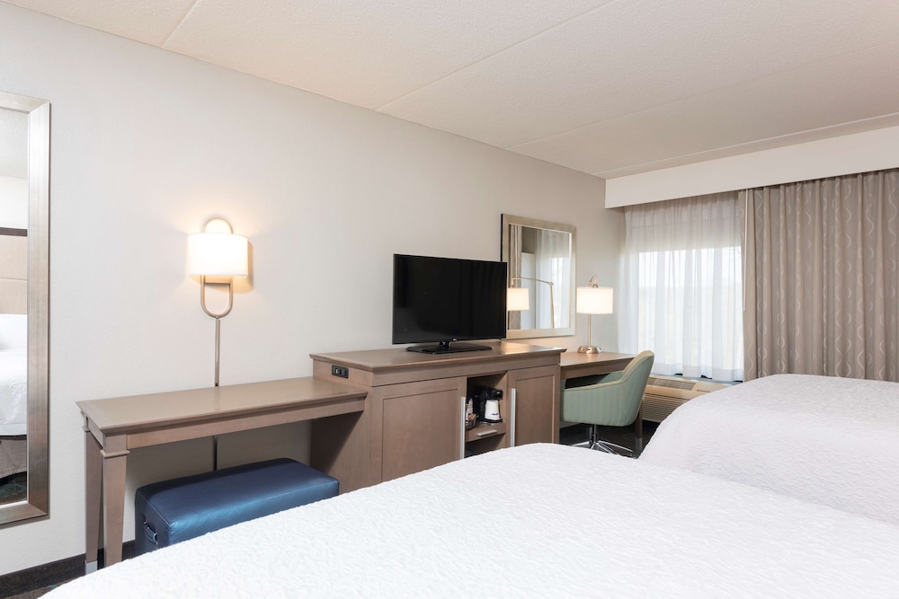 Standard Room, 2 Double Beds - Photo 2