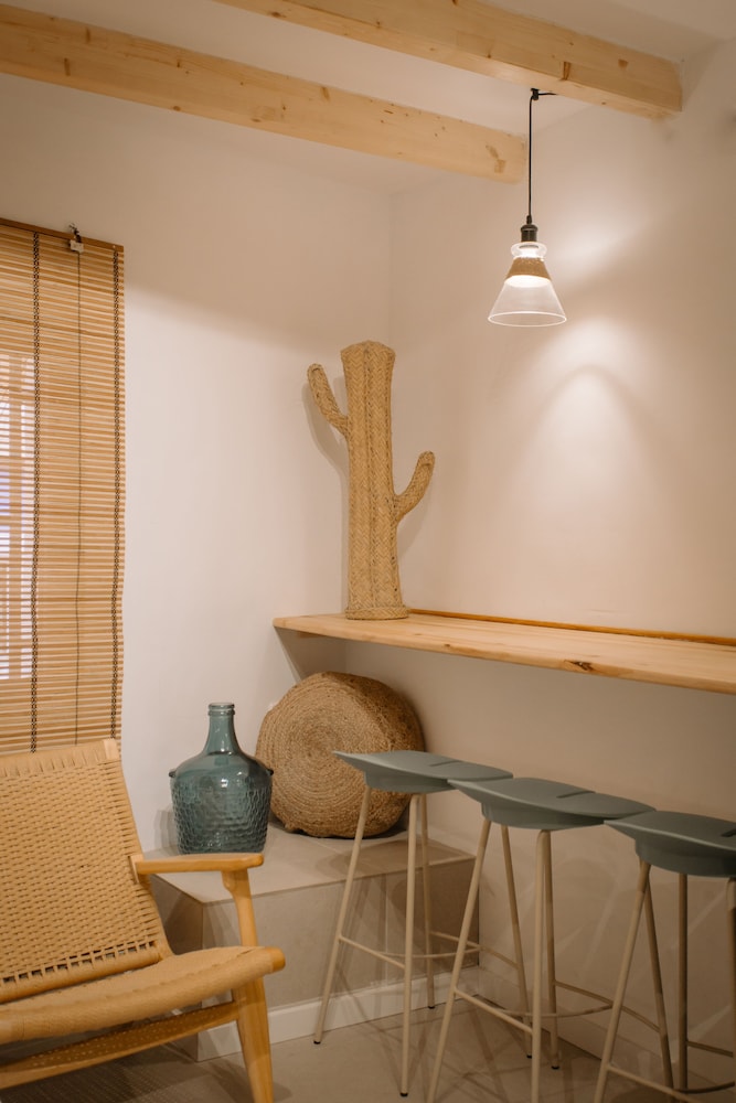Studio, Ensuite - Photo 17