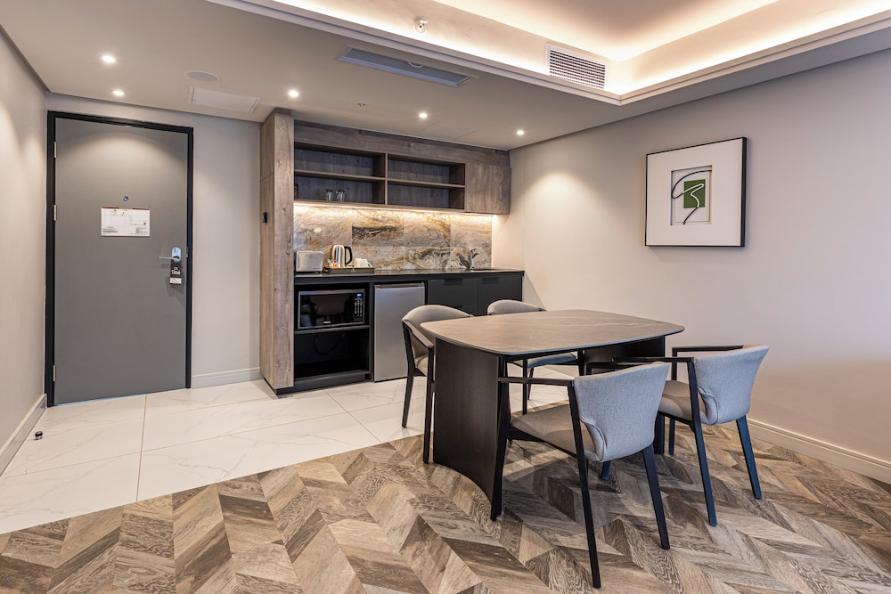 Superior Room, 1 Bedroom, Kitchenette, City View photo 2