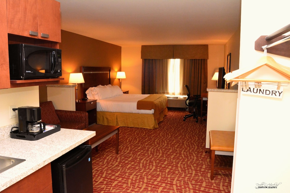 Suite, 1 King Bed