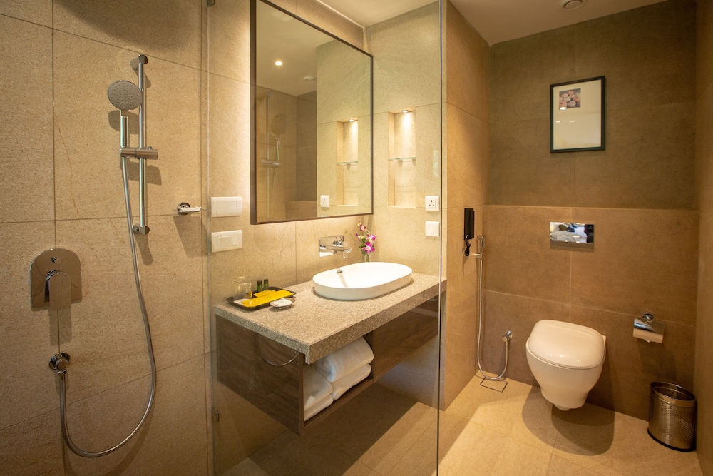 Premier Double or Twin Room - Photo 5