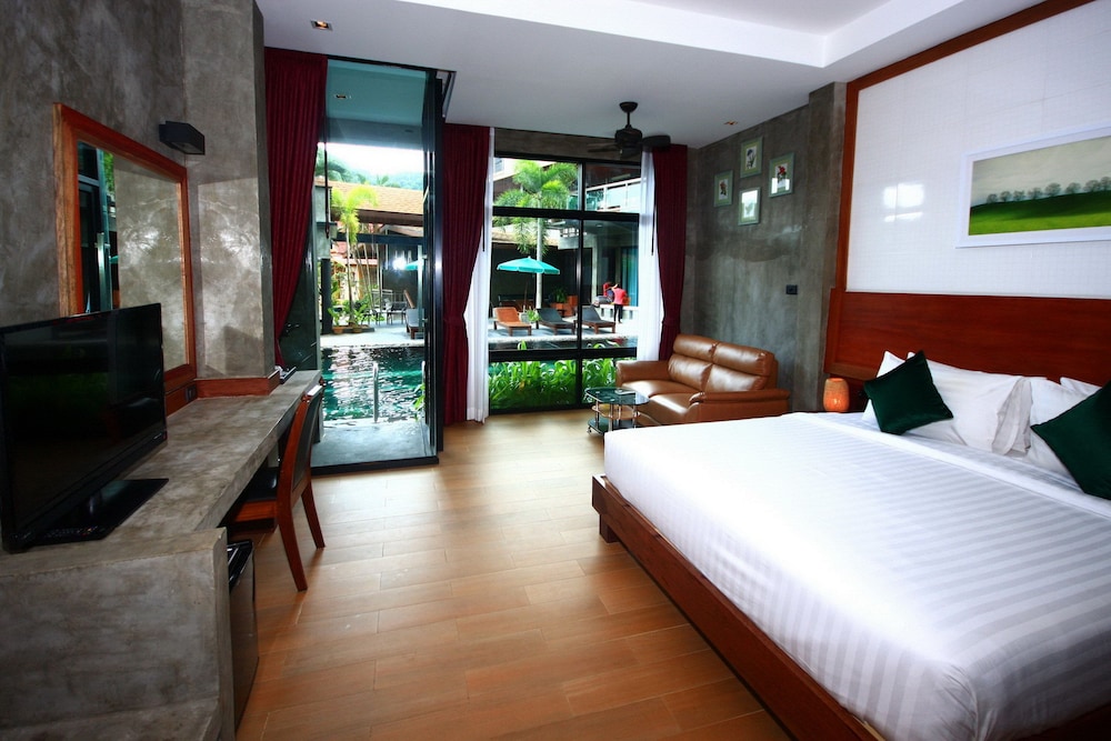 Deluxe Double Room, Pool View photo 2