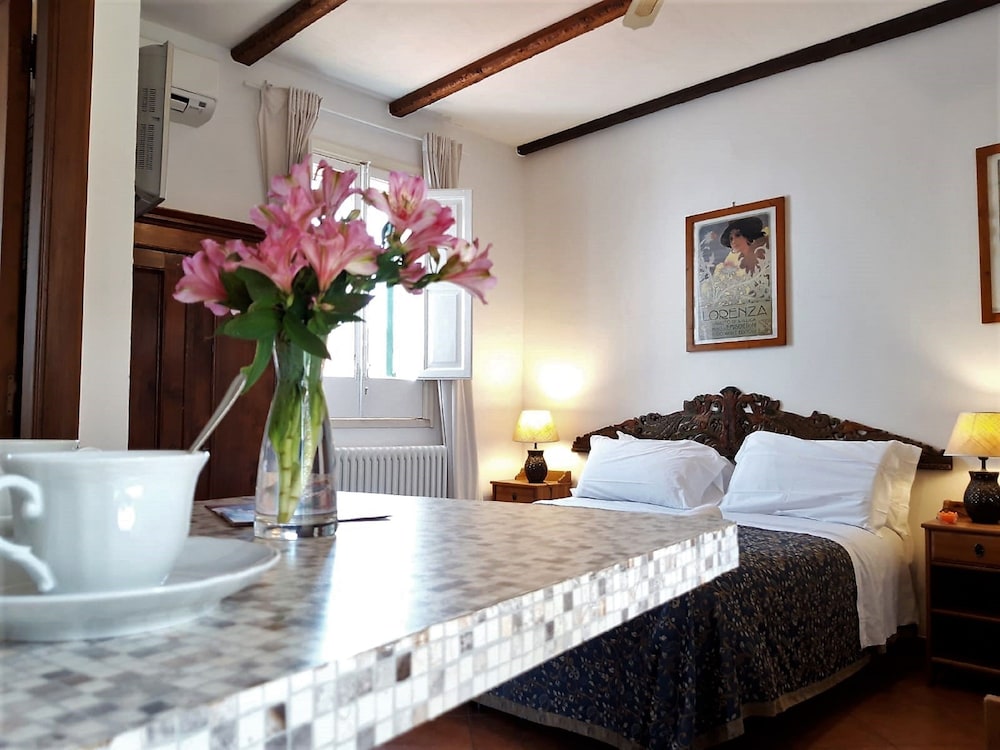 Triple Room, Kitchenette, Courtyard View (Verde) photo 1