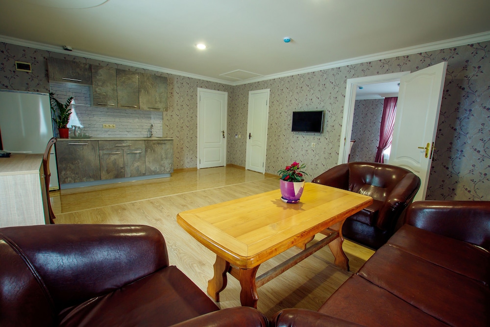 Traditional Suite