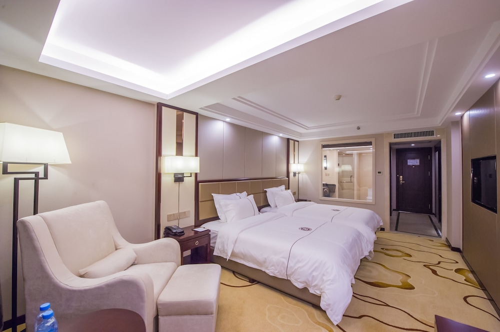 Deluxe Twin Room photo 2