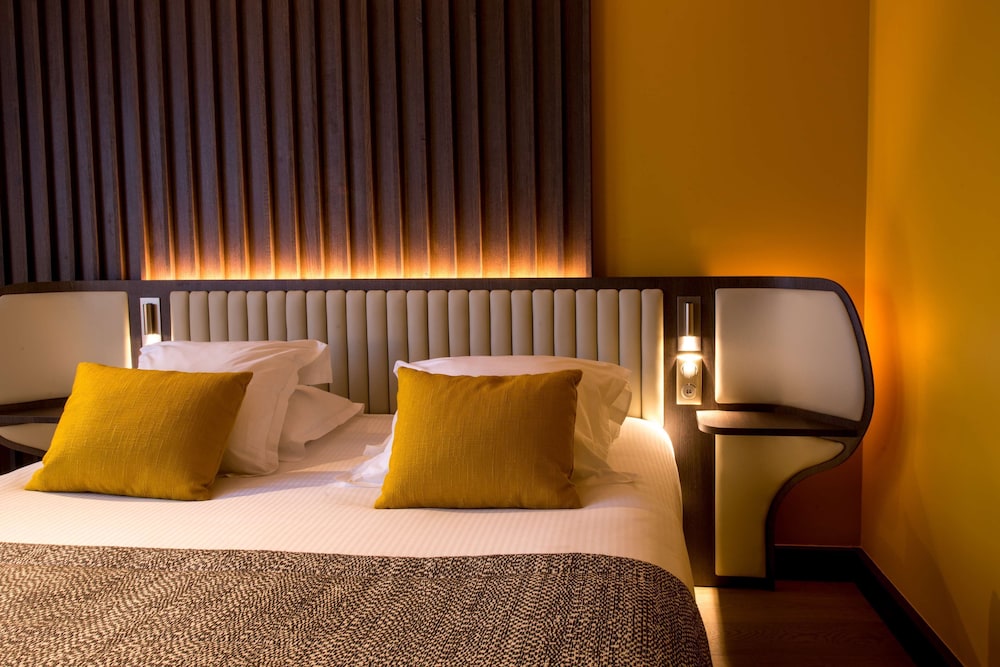 Superior Room, 1 Queen Bed, Non Smoking - Photo 1