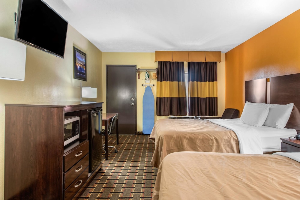 Standard Room, 2 Queen Beds, Non Smoking - Photo 4