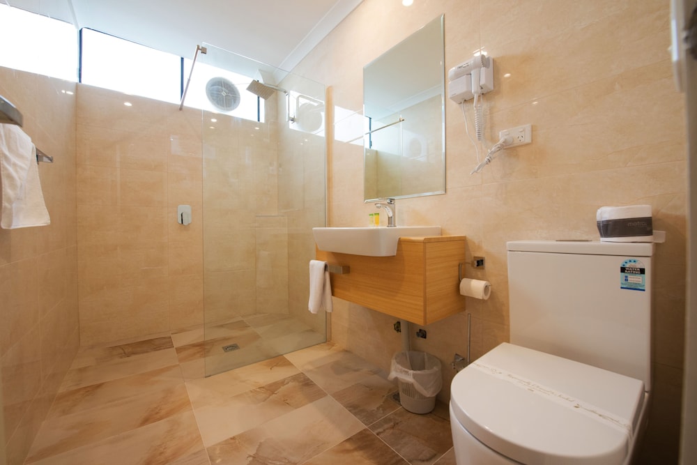 Deluxe Queen Room, photo 7