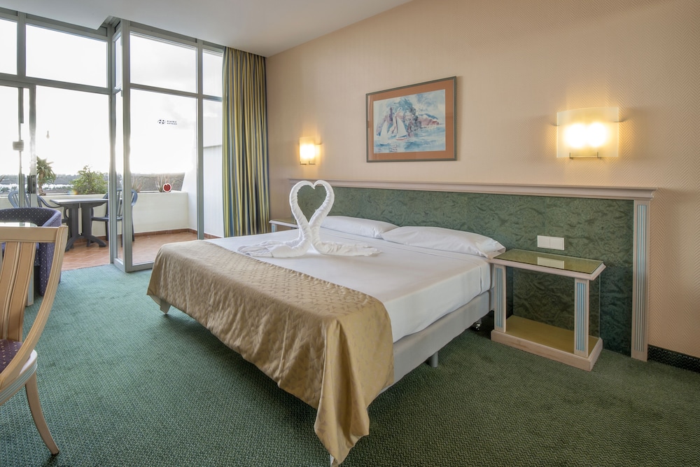 Twin Room Single Use