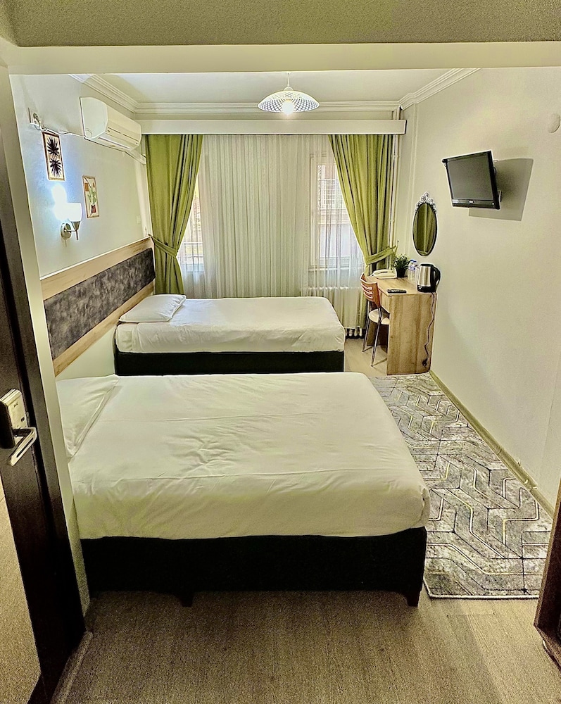Standard Twin Room photo 3