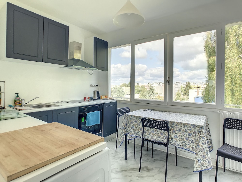 Apartment, 2 Bedrooms, Balcony photo 2