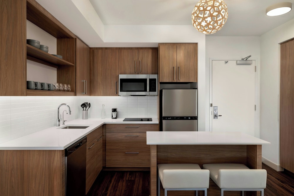 Suite, 1 Bedroom (Hearing Accessible)