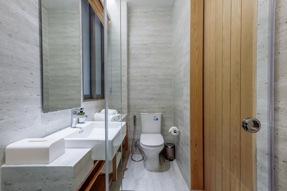 Deluxe Twin Room, Non Smoking - Photo 9