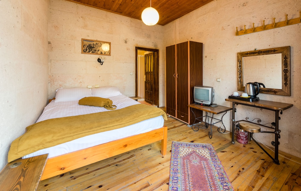 Economy Double Room (104) photo 1