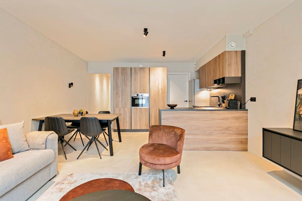 Unique Apartment in the City-center of Knokke, Photo 5