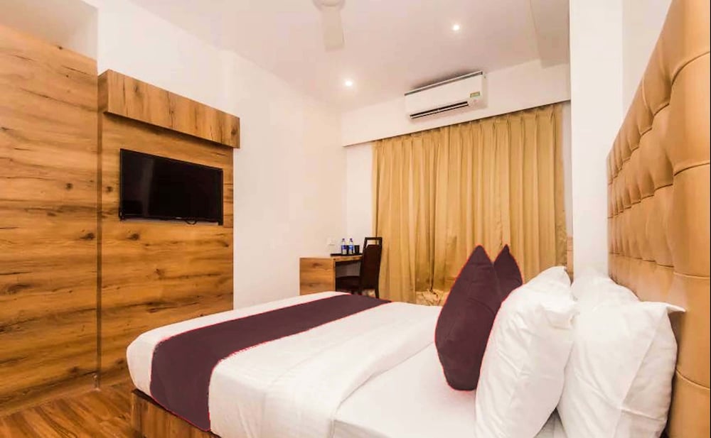 Deluxe Double Room - Photo 8