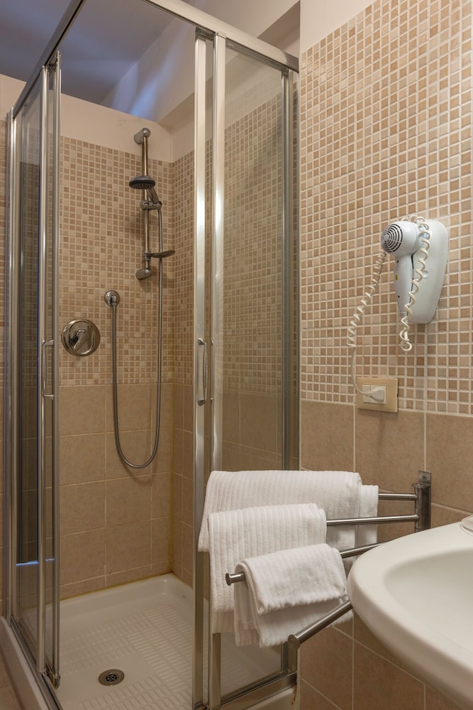 Family Duplex - Photo 11