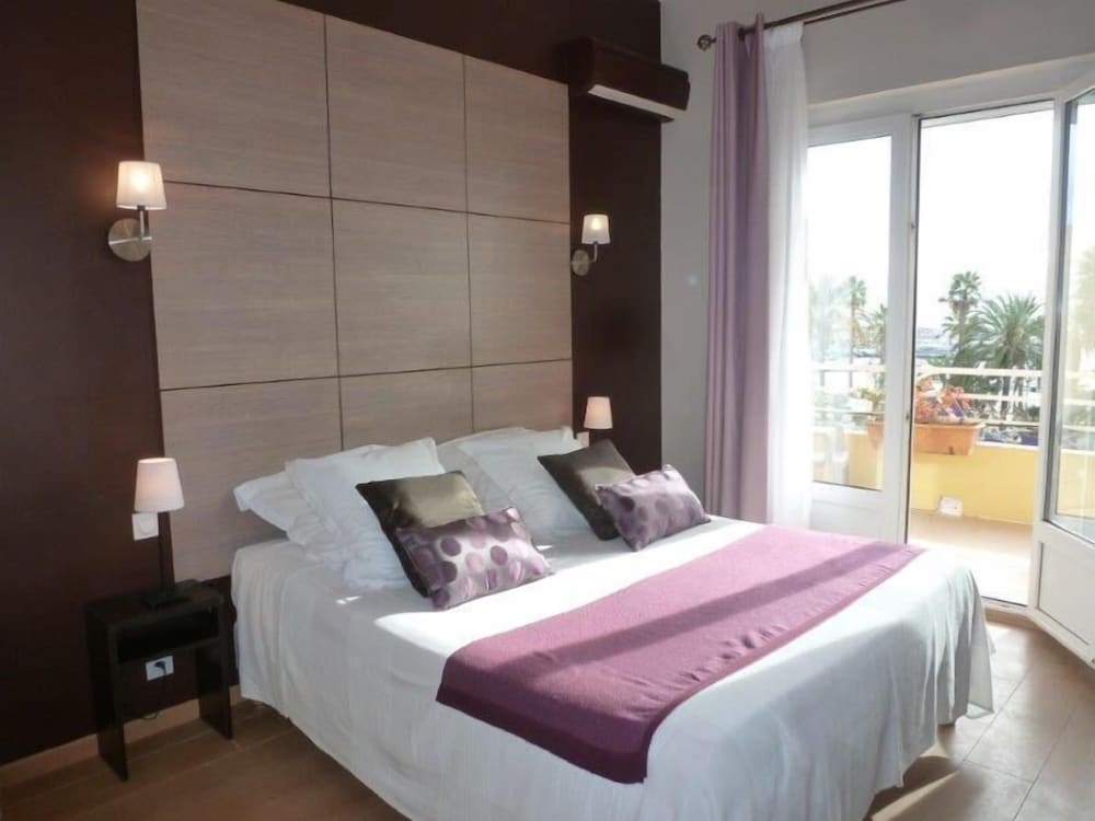 Premium Room, 1 Queen Bed, Non Smoking, Beach View, photo 6