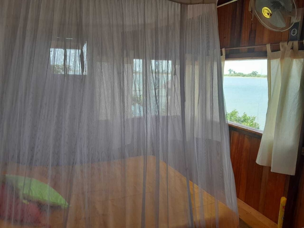 Superior Tree House, Lagoon View photo 3