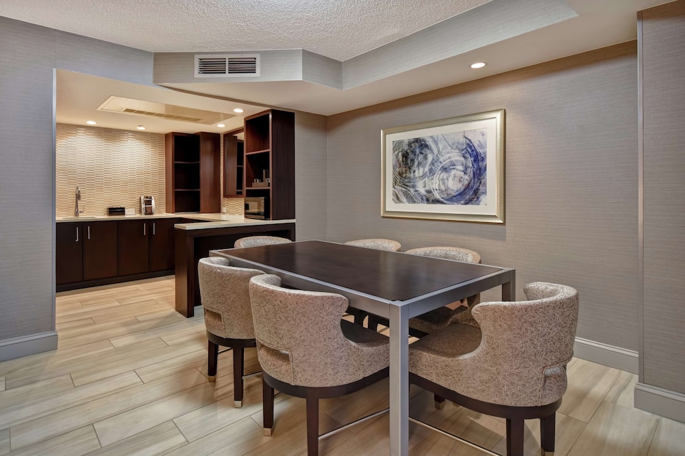 Presidential Suite, 1 King Bed (Mobility & Hearing) photo 3