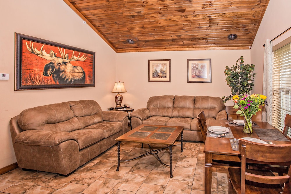 Standard Condo, 2 Bedrooms, Balcony, Mountainside photo 3