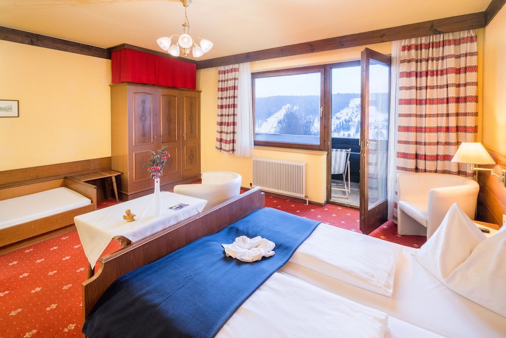 Triple Room, Balcony, Mountain View photo 2