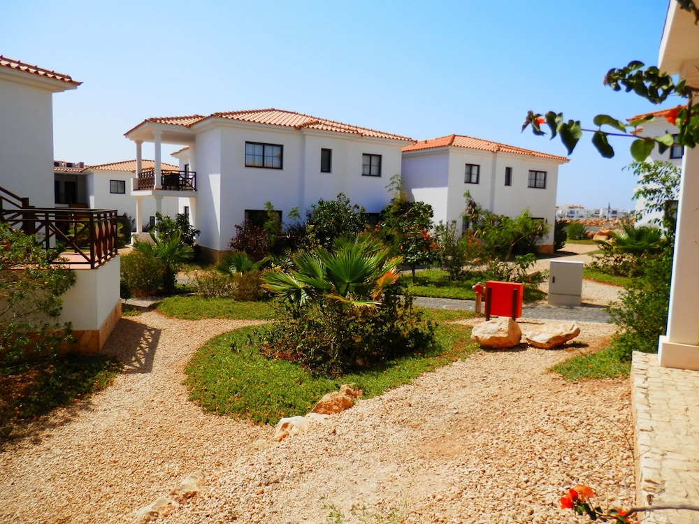 Basic Apartment, Garden View photo 3