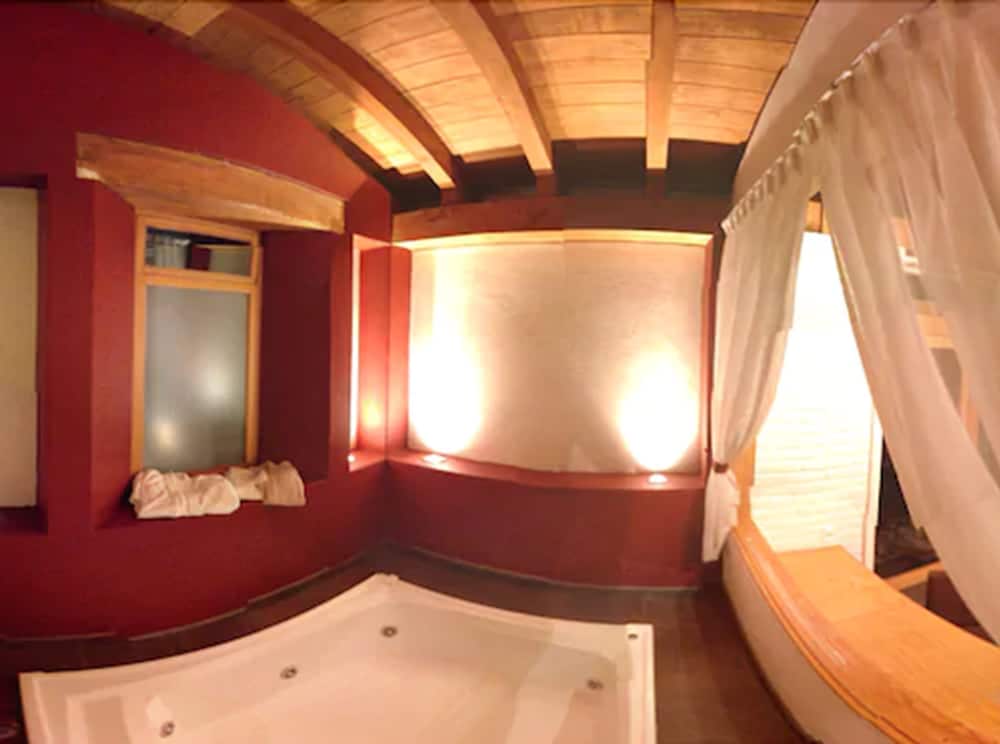 Cabin photo 2