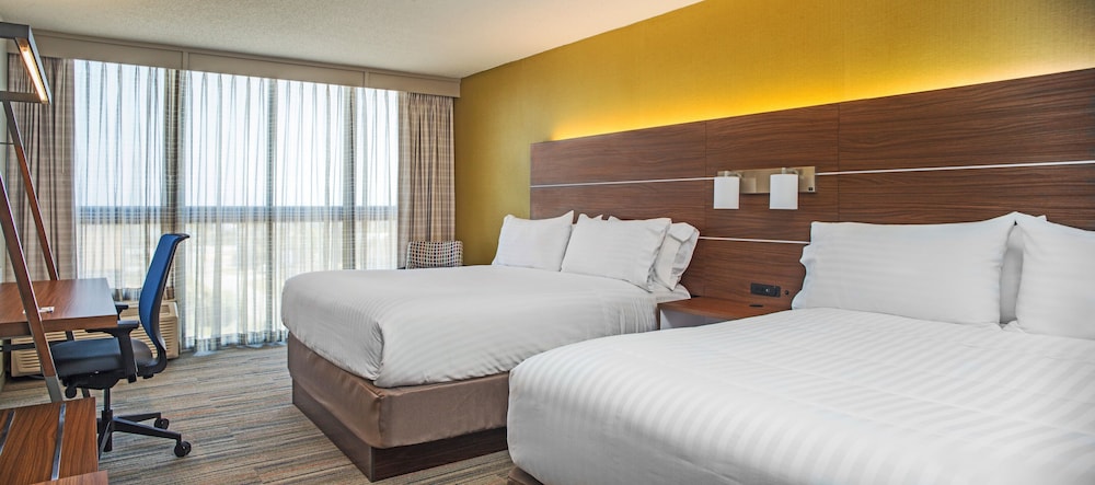 Standard Room, 2 Queen Beds (Street View) photo 3