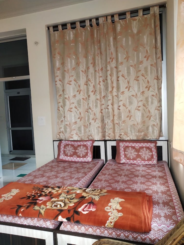 Standard Room photo 2