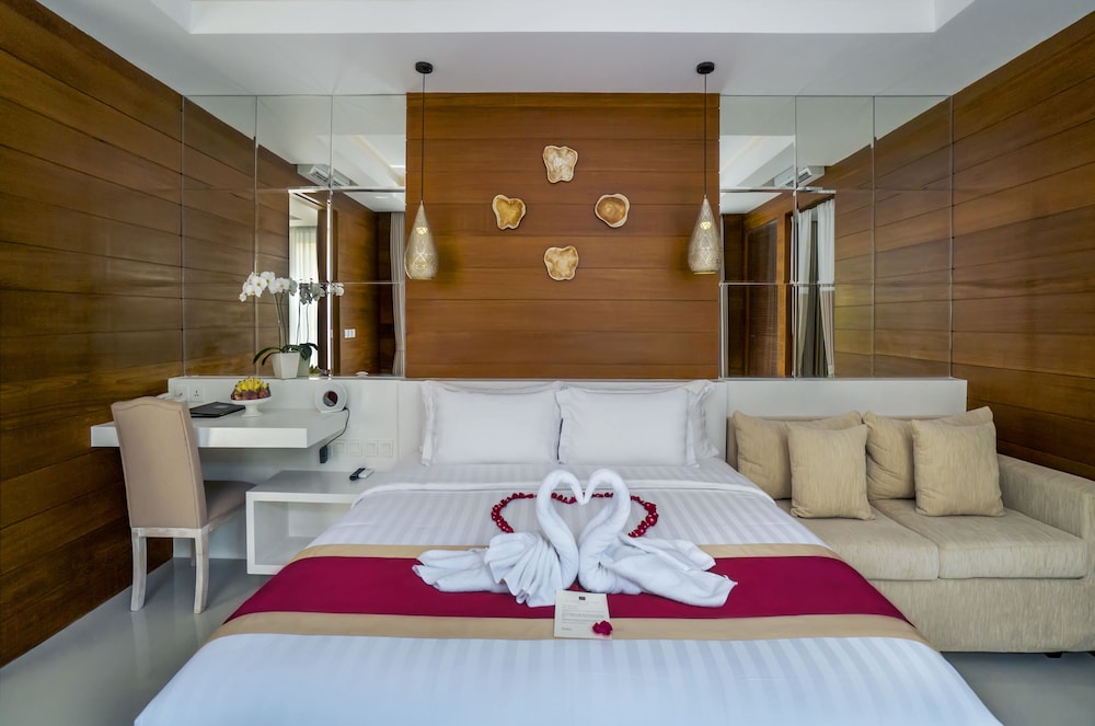 One bedroom, Private Pool