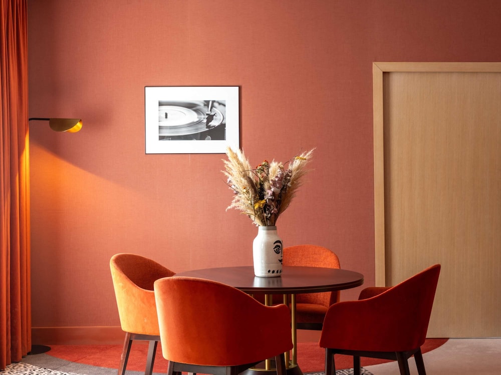 Suite Junior, 1 très grand lit, vue cour intérieure (Duplex. Separate Lounge)