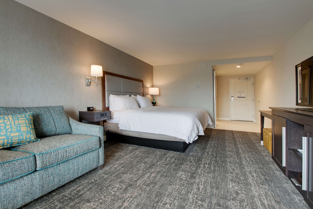 Room, 1 King Bed with Sofa bed, Accessible, Non Smoking (Bathtub)