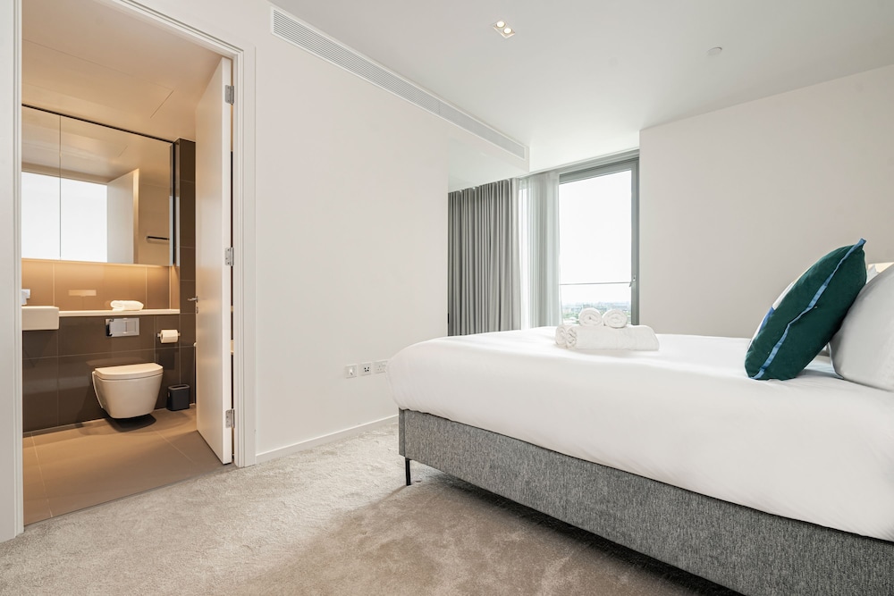 Deluxe Riverside Lejlighed Med Udsigt Over Byen, Billede 14