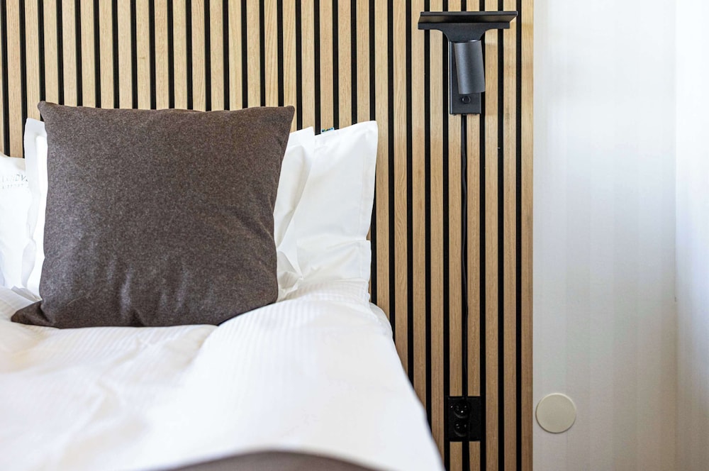 Standard Room, 2 Twin Beds, Non Smoking - Photo 3