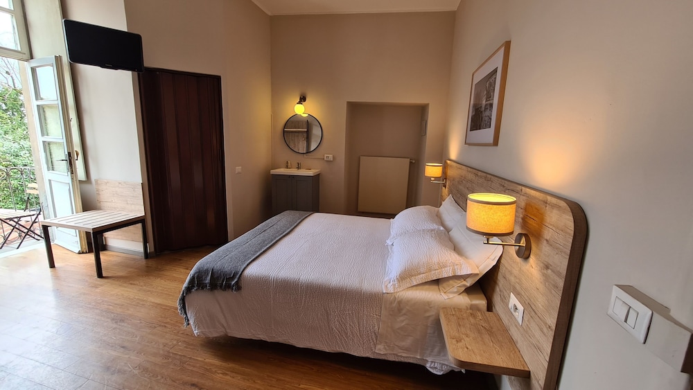 Superior Double or Twin Room - Photo 1