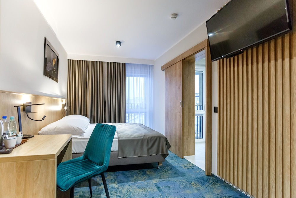 Business Double Room, 1 Queen Bed photo 3