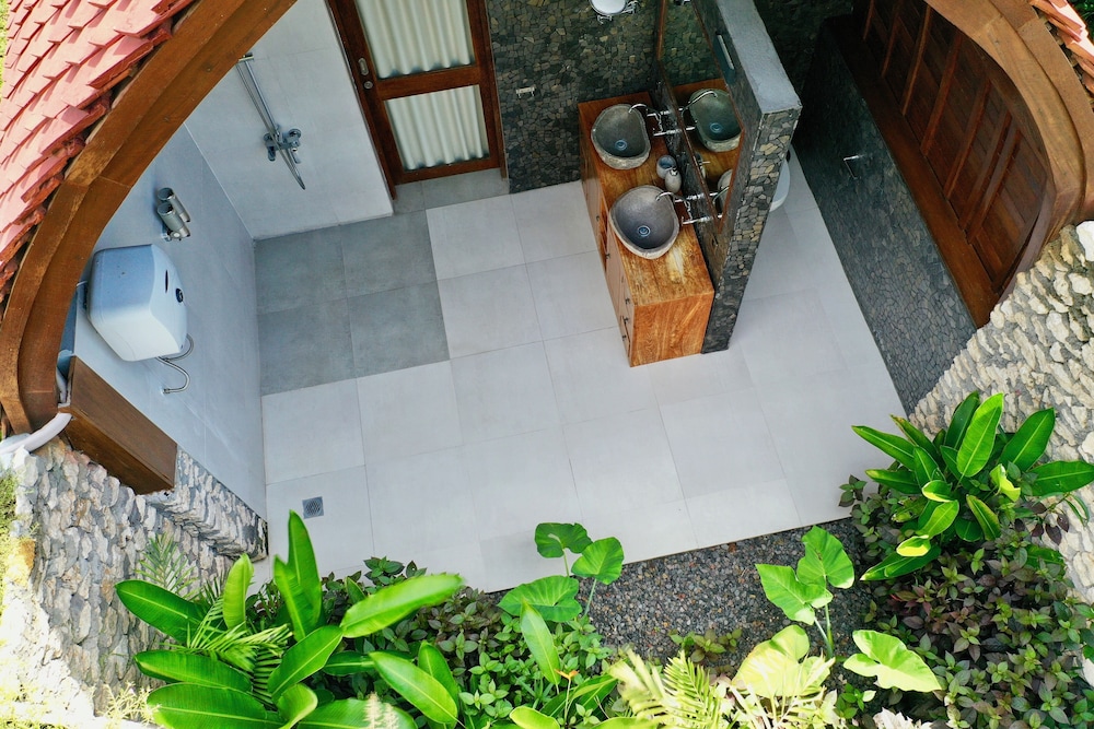 Superior Bungalow 1