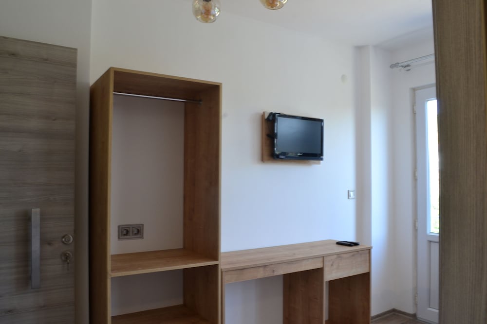 Standard Double Room, Balcony, City View - Photo 3
