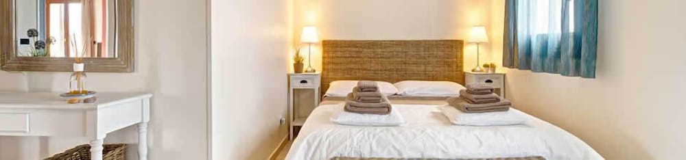 Superior Room, 1 Queen Bed, City View photo 2