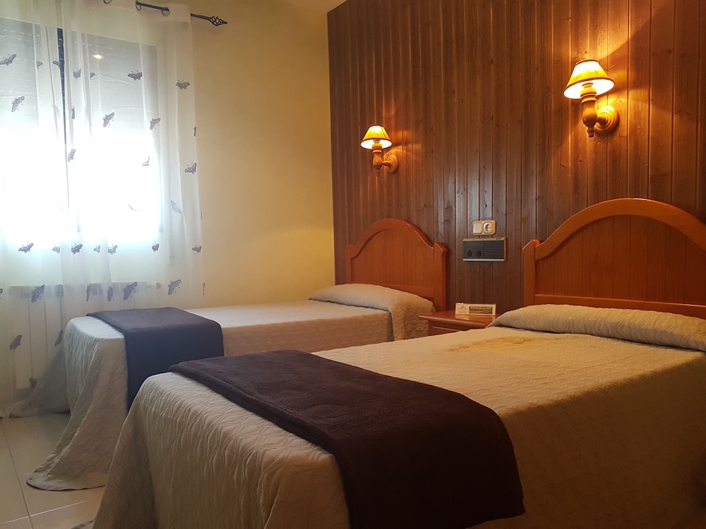 Basic Double Room photo 2