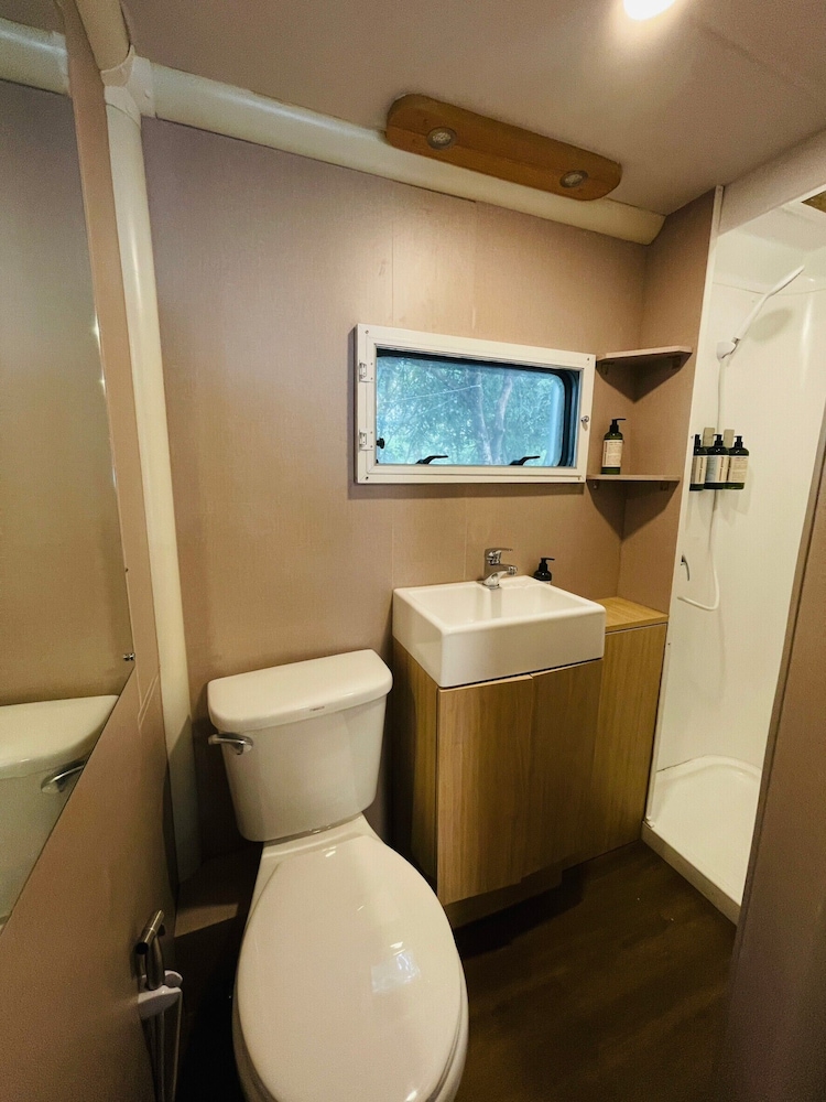 Design Studio (Caravan) photo 3