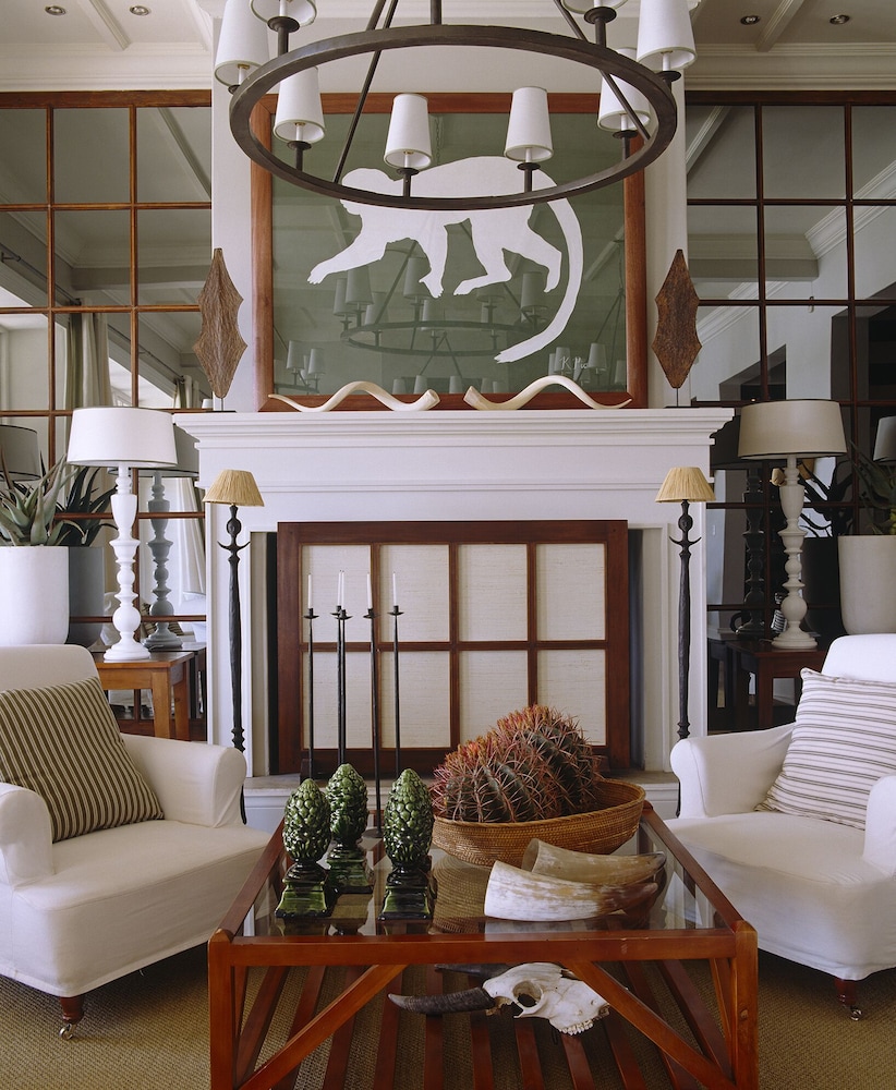 Manor House King Suite photo 2