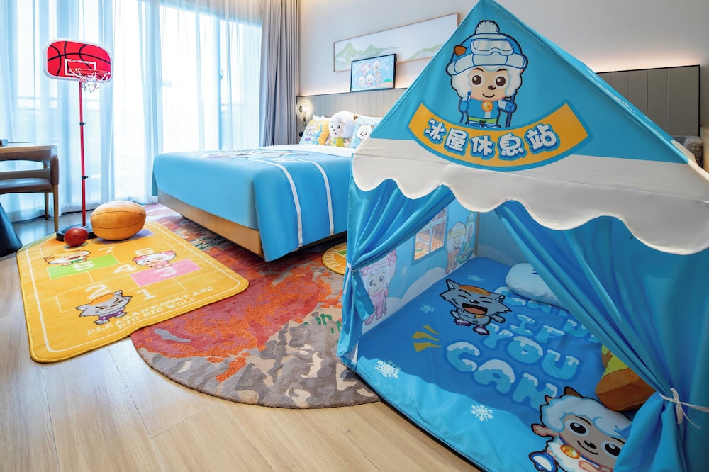 Standard Room, 1 King Bed (Kids Theme) photo 3