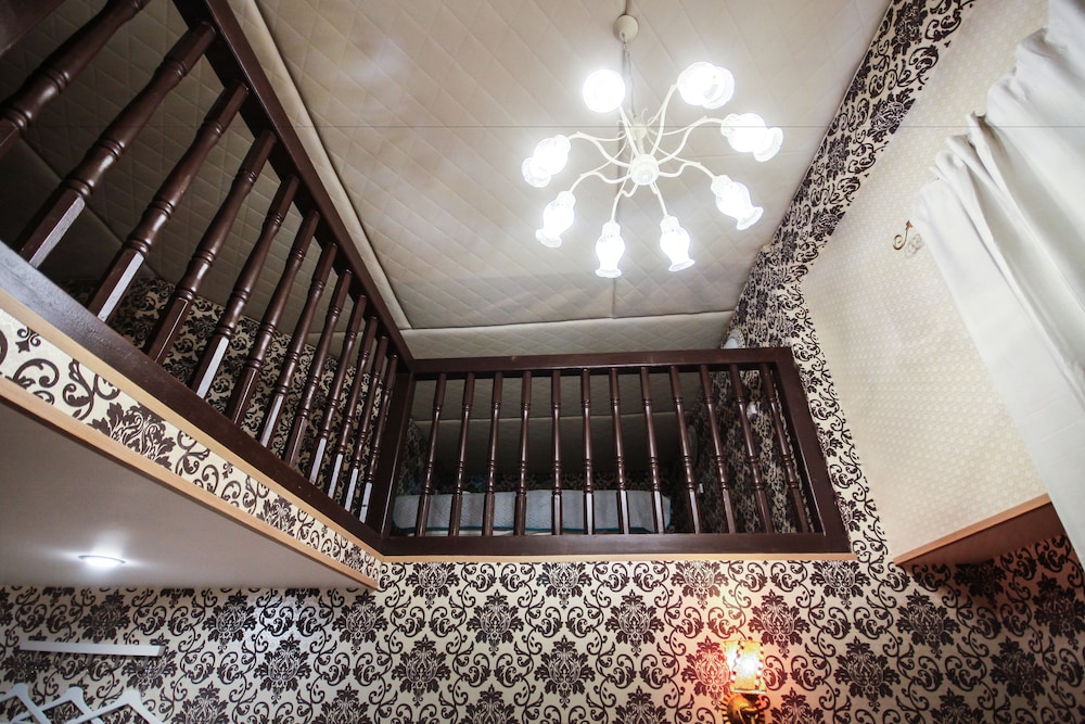 Duplex (with Shower)